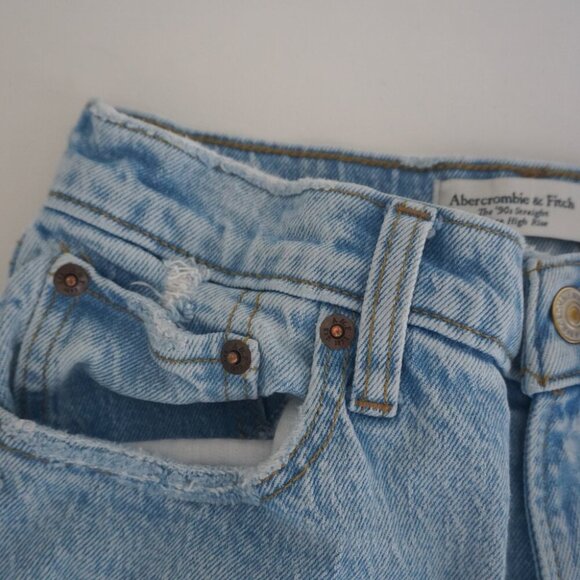 Abercrombie & Fitch 90's Straight Ultra High Rise Curve Love Light Wash Denim 25 - Picture 10 of 15